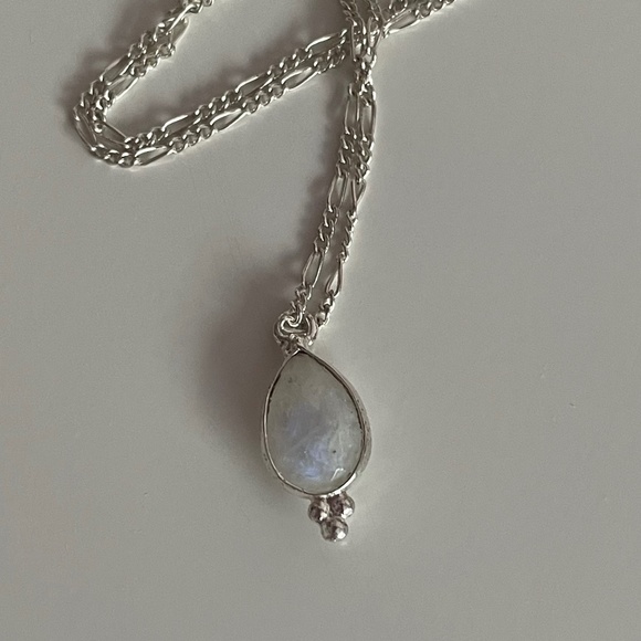NWOT Dainty Moonstone and Sterling Silver Necklace - Picture 1 of 4